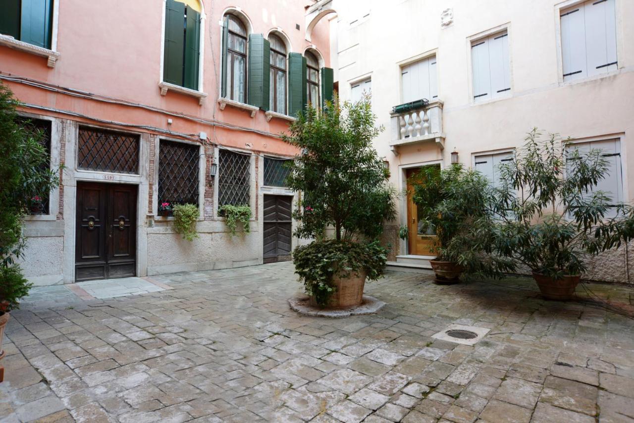 Апартаменты San Marco Loft Венеция Экстерьер фото